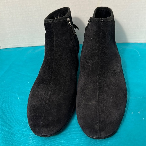 Salvatore Ferragamo Suede Boots - Picture 4 of 11